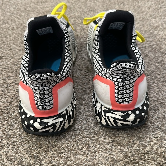 Adidas Ultra Boost Men’s Size 10.5 - Picture 3 of 3